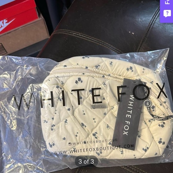 Cosmetic bag - Picture 1 of 9